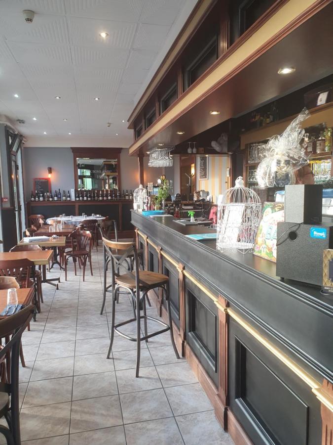 Hotel Aux Bons Amis Reims Bagian luar foto