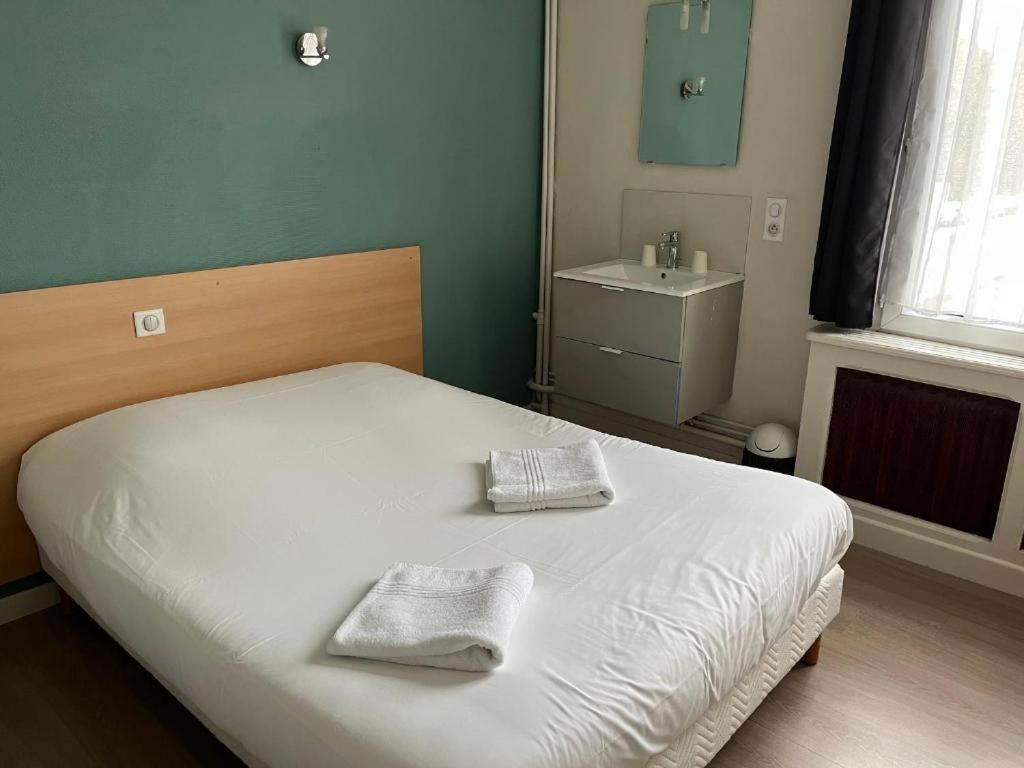 Hotel Aux Bons Amis Reims Bagian luar foto
